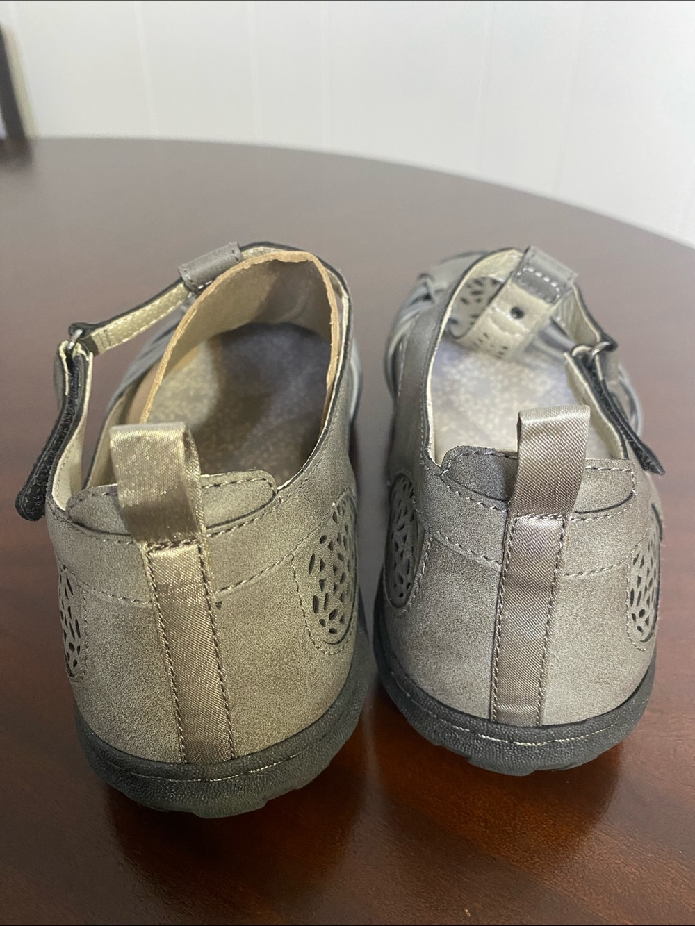 JBU Gray Cutout Mary Jane Comfort Flats 8.5 wide - Picture 5 of 7